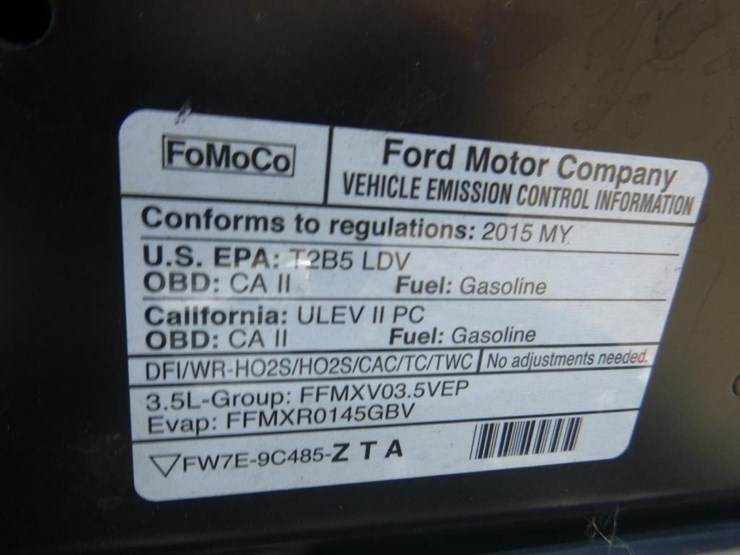 2015-ford-explorer-image-12