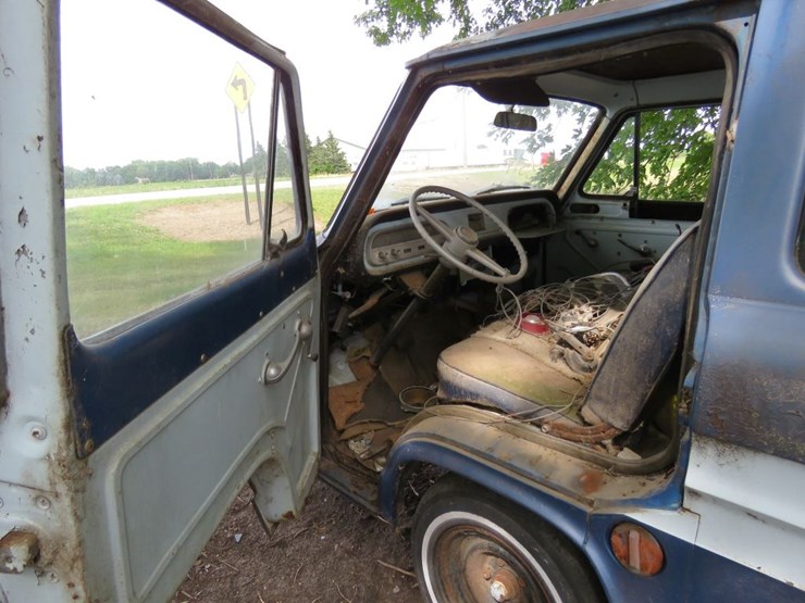 1961-64-chevrolet-corvair-greenbriar-sports-wagon-image-7