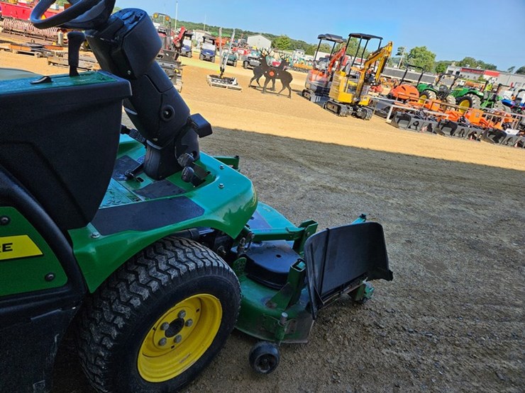 2023-john-deere-1550-image-22