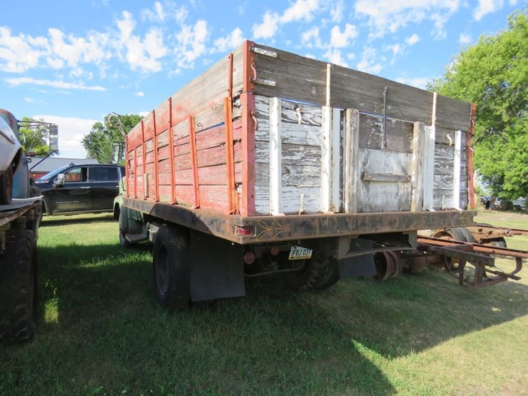 1958-gmc-370-series-truck-image-5