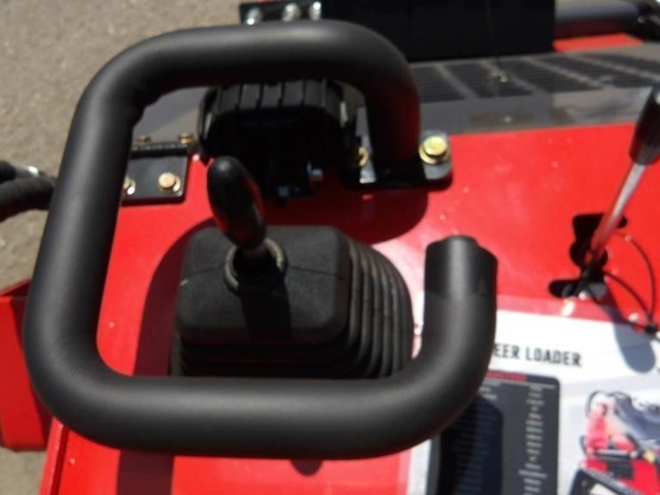 2026-zjz-380-skid-steer-track-loader-image-15