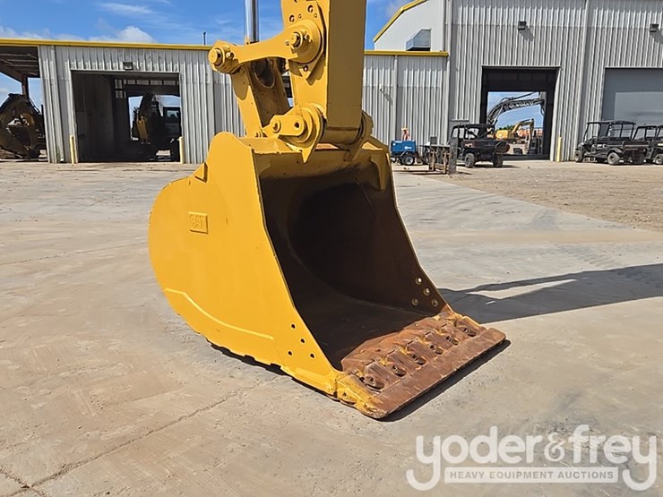 2019-caterpillar-336-image-20