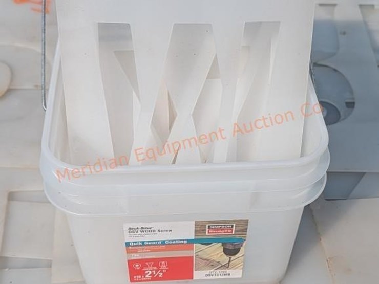 graco-linelazer-3400-&-assorted-stencils-image-19