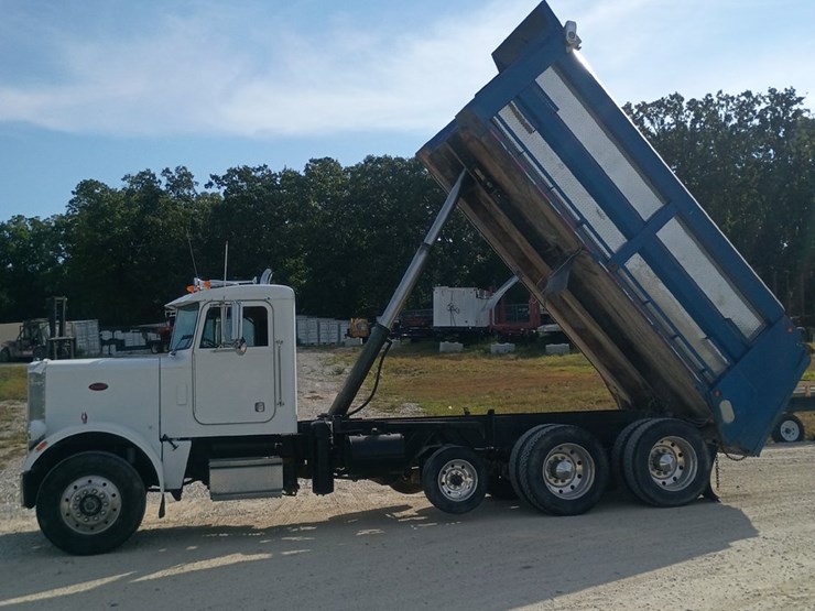 1985-peterbilt-359-image-17