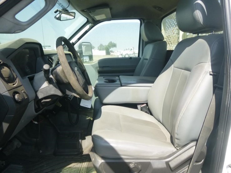 2012-ford-f550-image-9