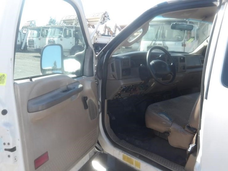 2003-ford-f350-image-25