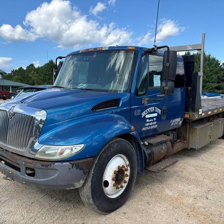 2005 INTERNATIONAL DURASTAR 4300