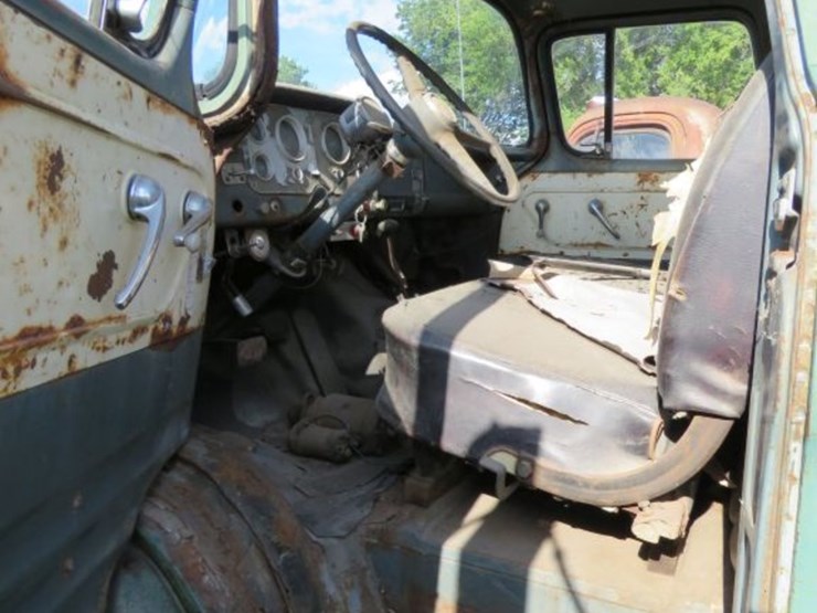 1958-gmc-370-series-truck-image-7