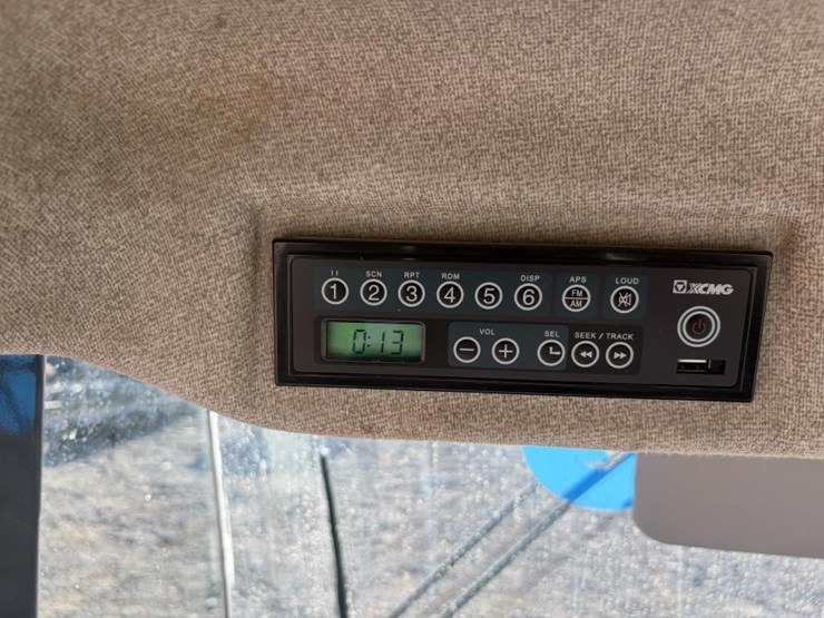 2021-xcmg-cv83pdu-vibratory-roller-image-24