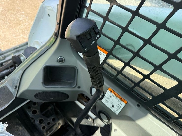 2018-bobcat-s590-image-22