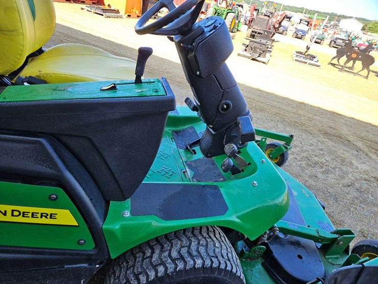 2023-john-deere-1550-image-23