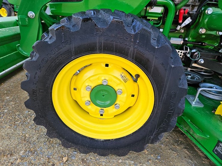 john-deere-3033r-image-12