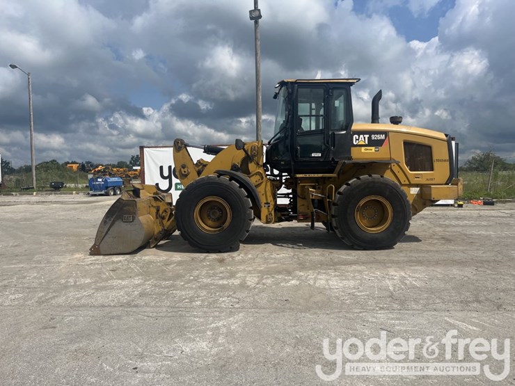 2016-caterpillar-926m-image-3