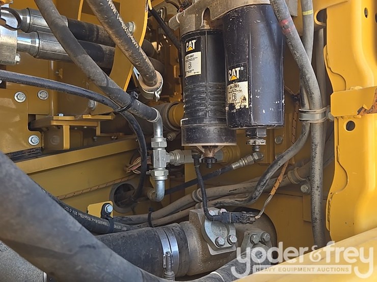 2019-caterpillar-336-image-43
