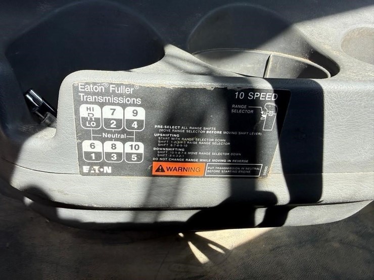 2010-international-prostar-image-7