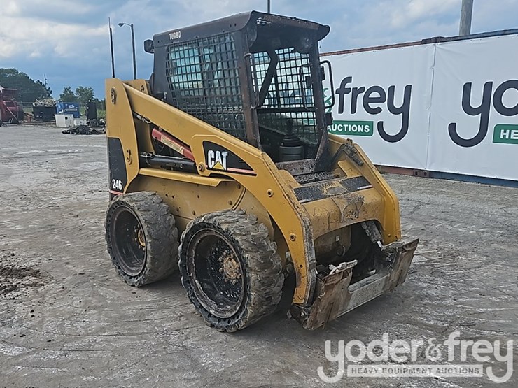 caterpillar-246-image-15