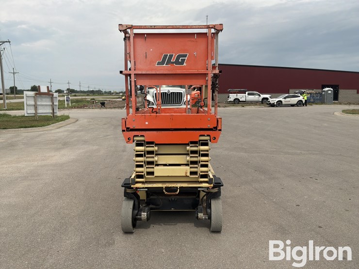 2020-jlg-3246es-image-2