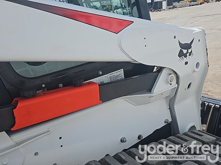 2022-bobcat-t870-image-10