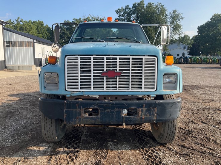 #1993-•-chevrolet-kodiak-single-axle-semi-tractor-image-8