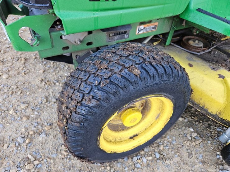john-deere-245-image-11