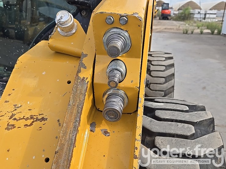 2020-caterpillar-272d-image-20