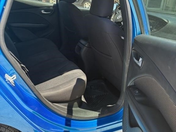 l1--2016-dodge-dart-image-6
