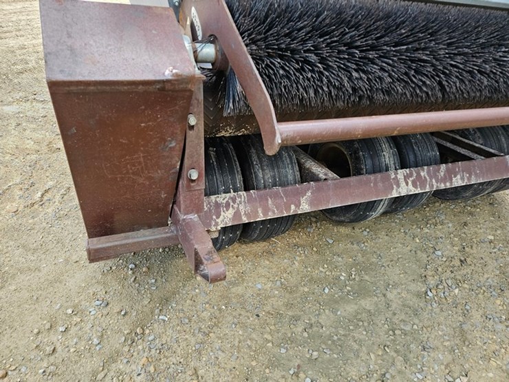 #12-•-turfco-meter-matic-iii-top-dresser-image-16