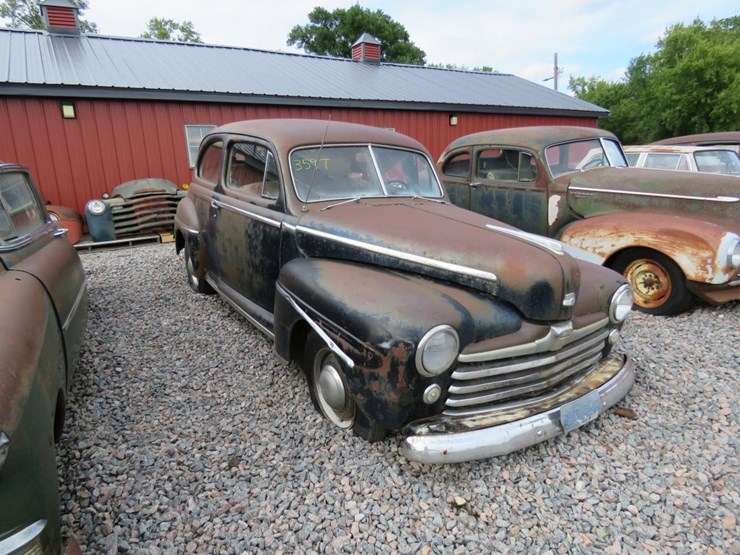 1946-ford-2dr-sedan-image-1