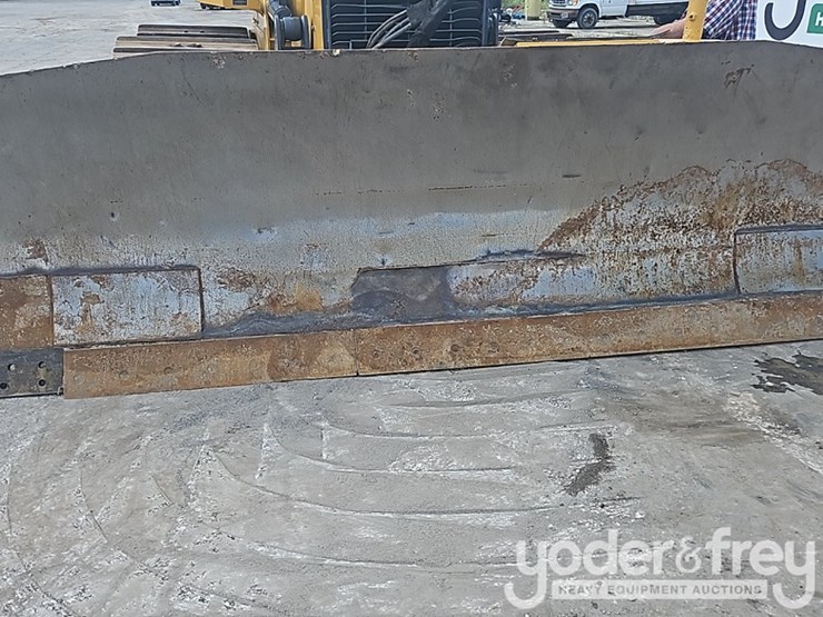 2013-deere-750k-lgp-image-36