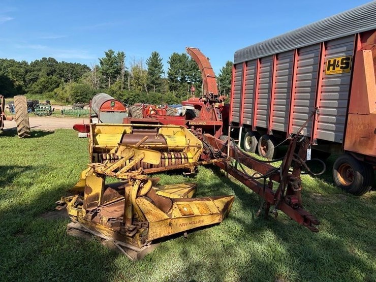 new-holland-892-image-1