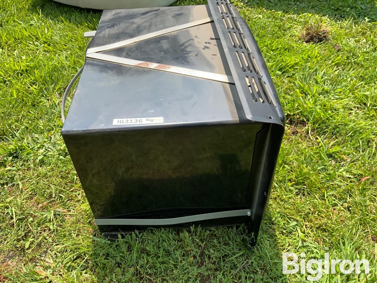 magic-chef-mcd990arb-rv-microwave-image-4