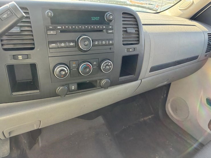 2012-gmc-sierra-2500hd-image-27