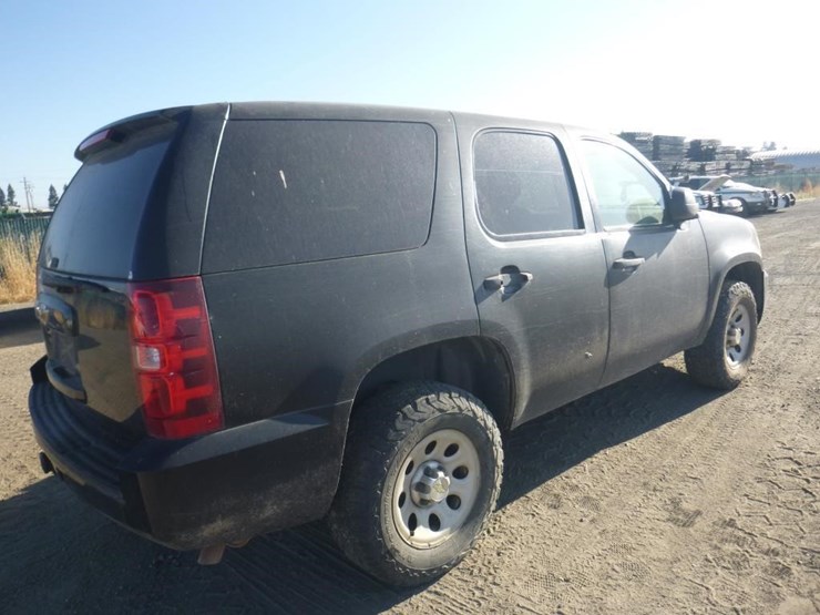 2014-chevrolet-tahoe-image-3