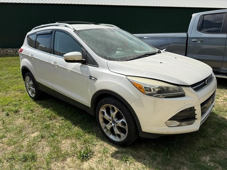 2013-ford-escape-titanium-image-2