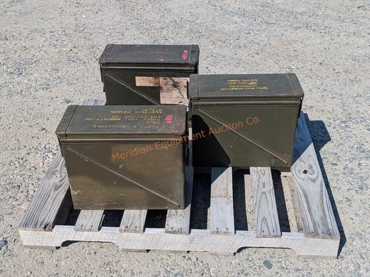 vintage-ammo-cans-image-1