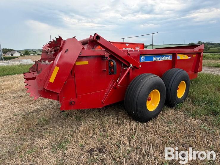 2021-new-holland-195-image-5