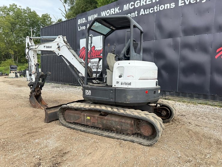 2011-bobcat-e50-image-2