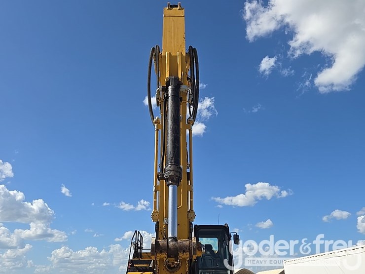 2019-caterpillar-336-image-28