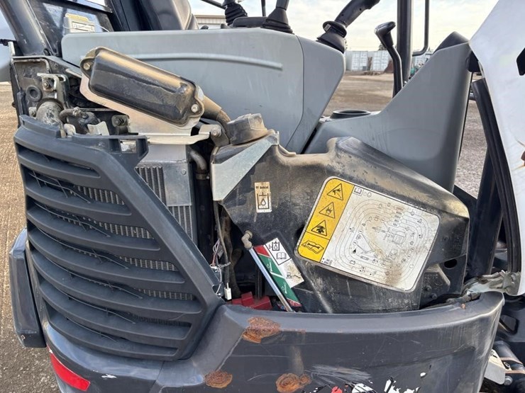 2021-bobcat-e26-image-43
