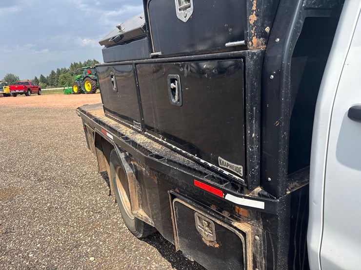 2018-chevrolet-silverado-3500hd-image-11