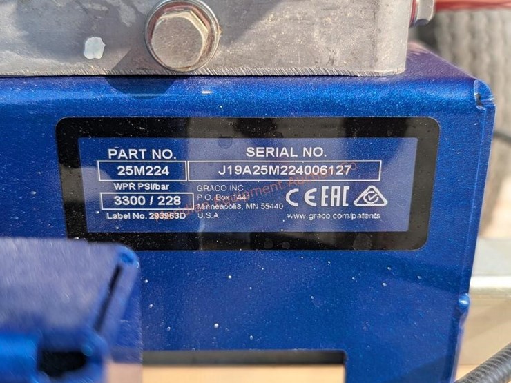 graco-linelazer-3400-&-assorted-stencils-image-20