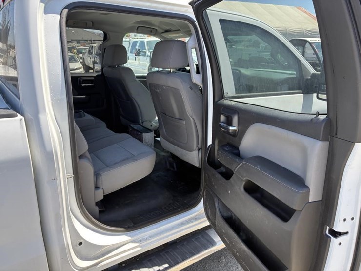 2015-gmc-sierra-2500hd-image-14