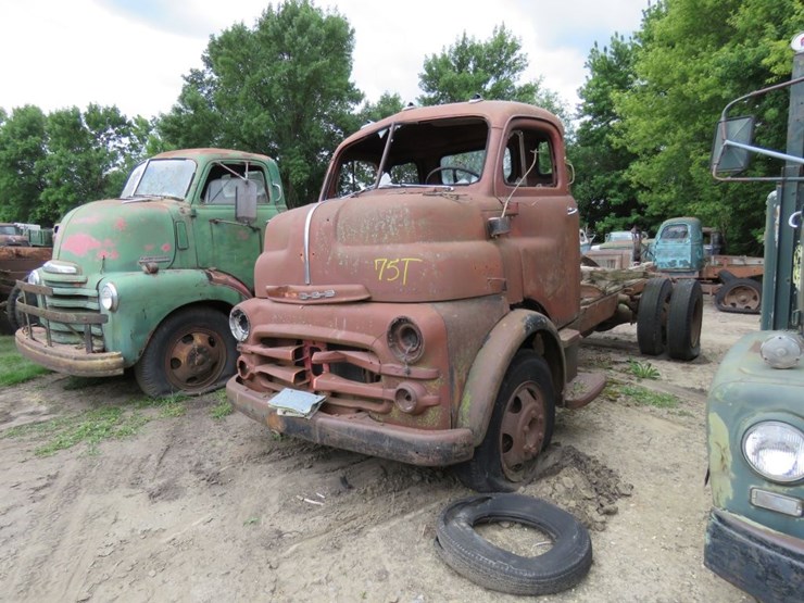 1951-dodge-5-window-coe-truck-image-1