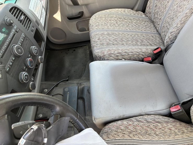 2012-gmc-sierra-2500-image-31