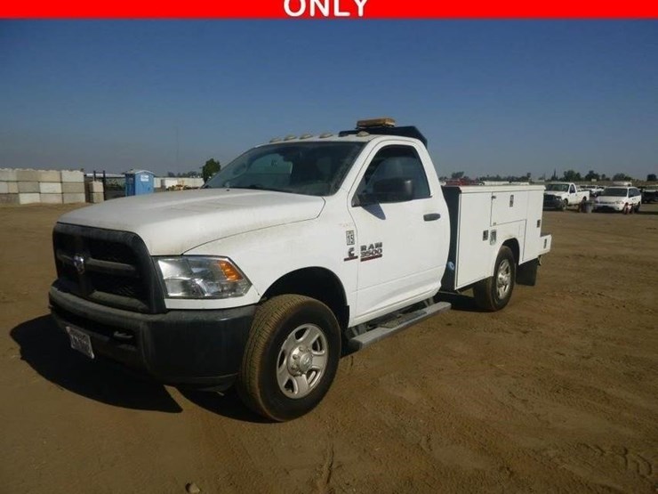 2016-dodge-3500-image-1