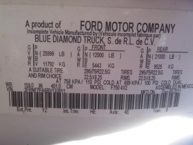 2011-ford-f750-image-25