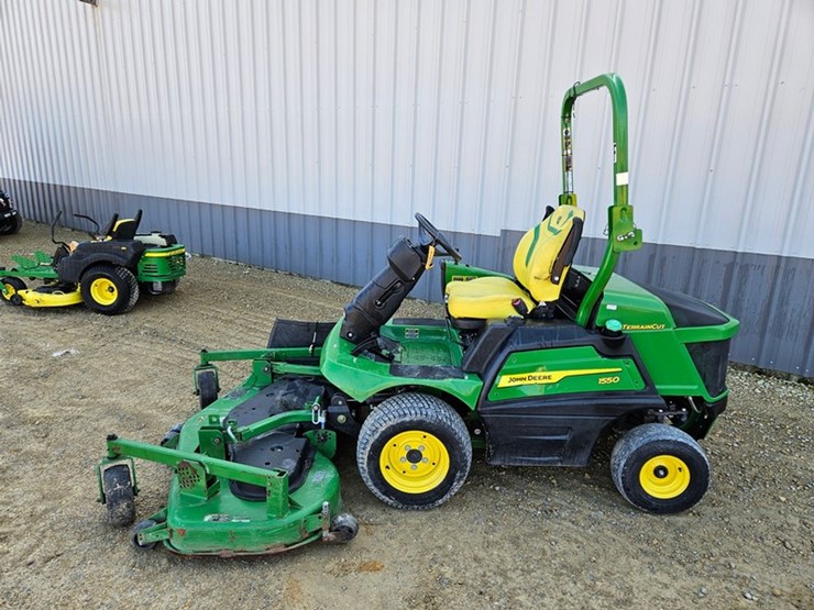 2023-john-deere-1550-image-2