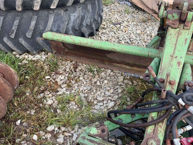 john-deere-10-image-4