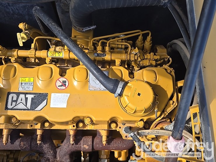 2019-caterpillar-336-image-63