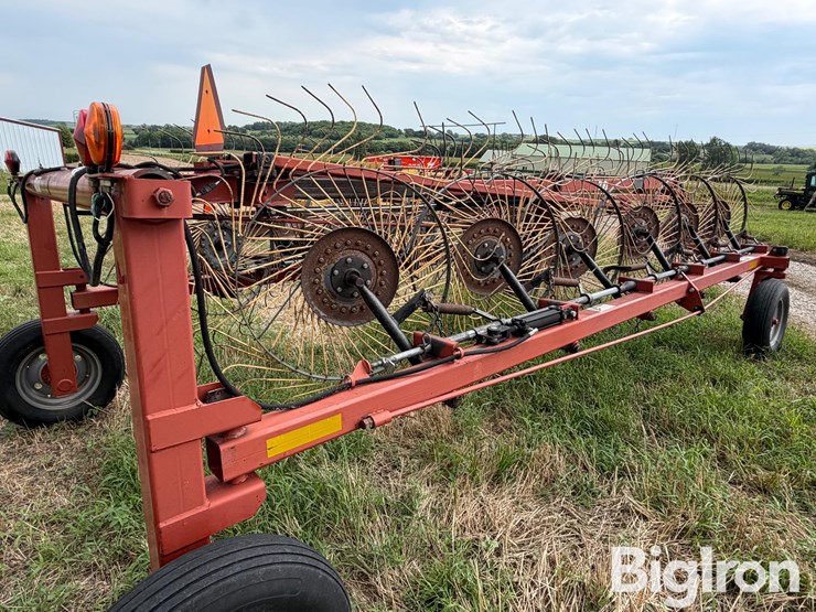 2009-massey-ferguson-3983-image-16